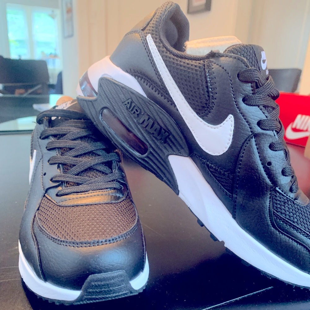 Never worn Nike Air Max 90 size 7 men’s